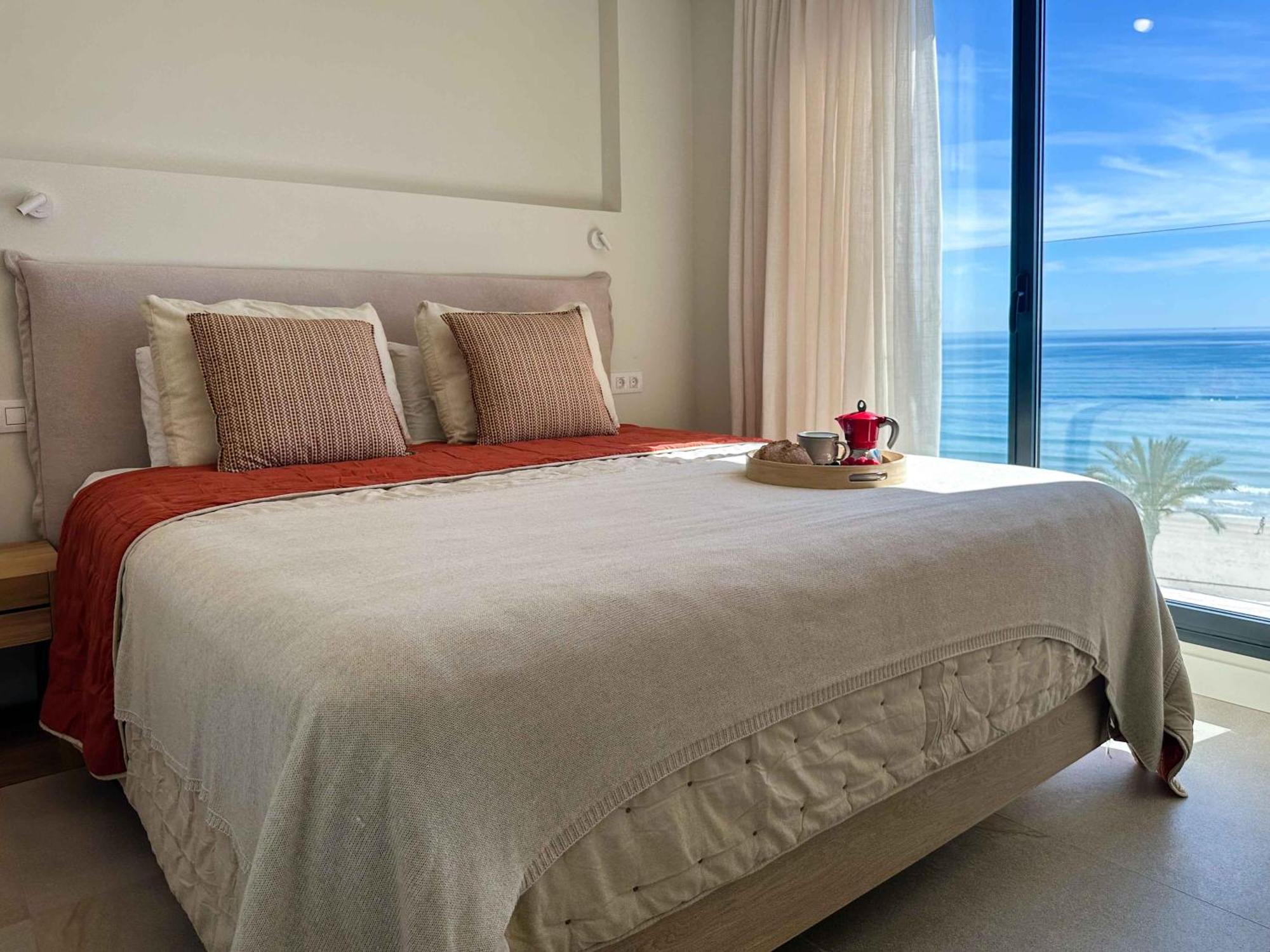Lantia. Amaneceres De Ensueno Y Piscina Con Vistas Apartman El Campello Kültér fotó