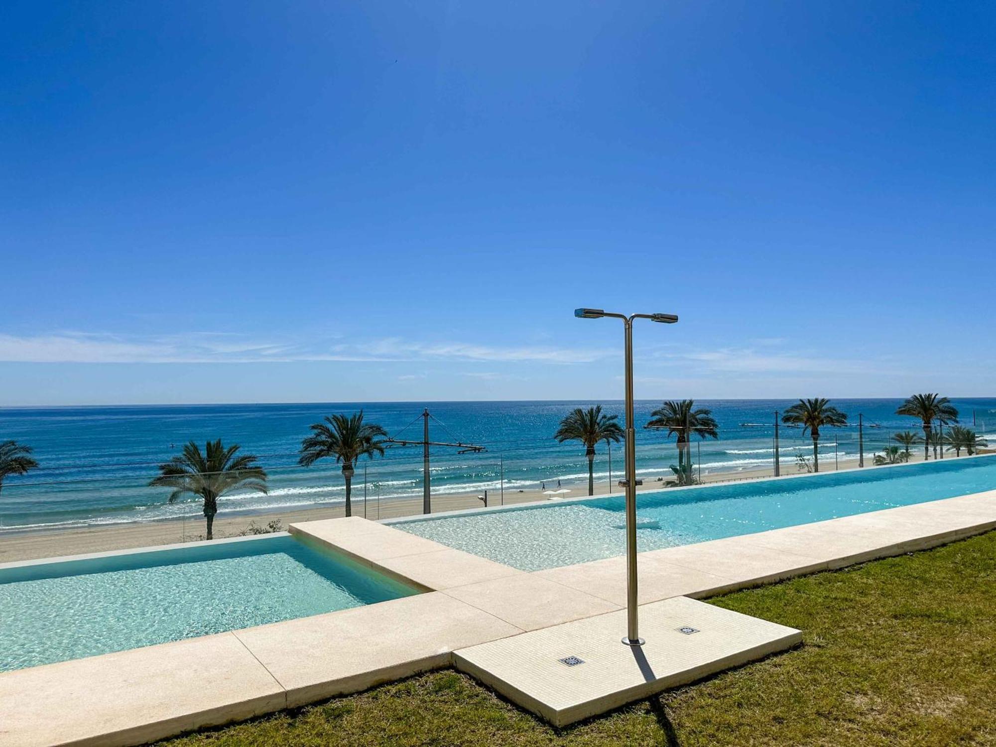 Lantia. Amaneceres De Ensueno Y Piscina Con Vistas Apartman El Campello Kültér fotó
