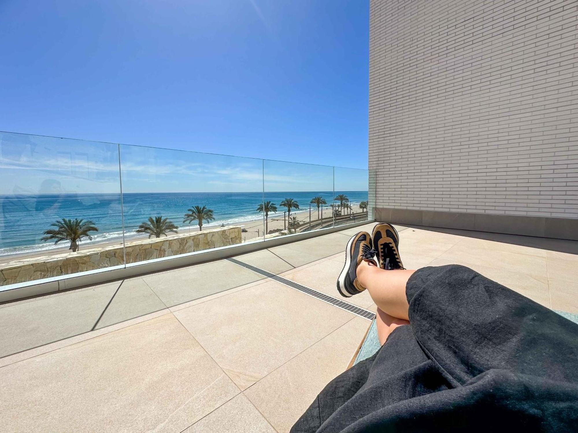 Lantia. Amaneceres De Ensueno Y Piscina Con Vistas Apartman El Campello Kültér fotó