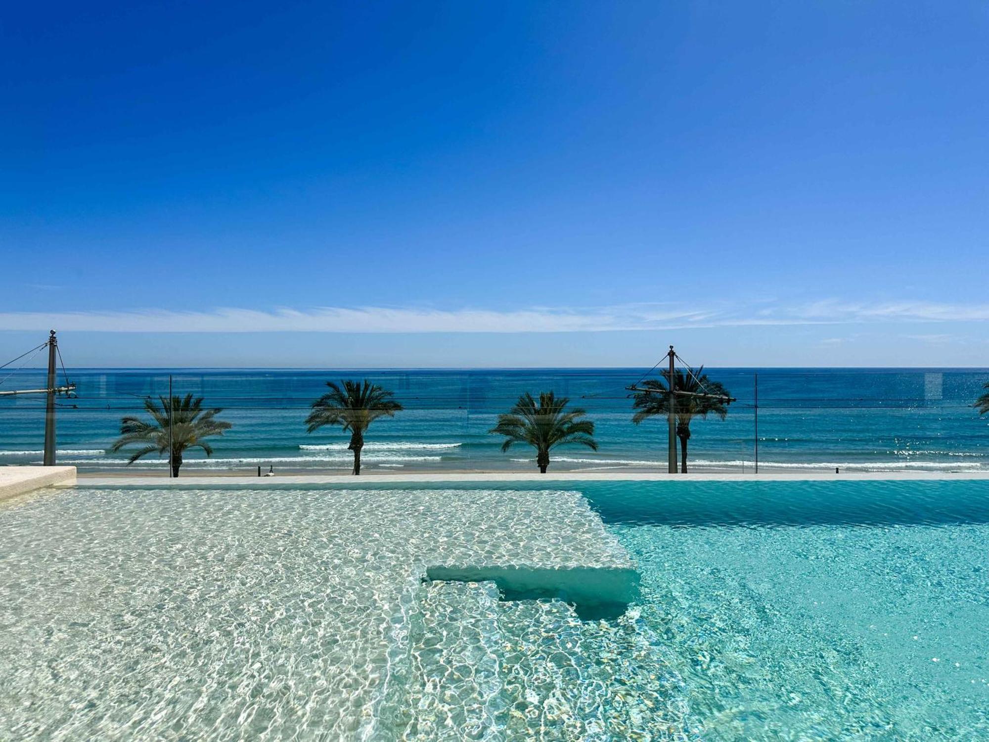 Lantia. Amaneceres De Ensueno Y Piscina Con Vistas Apartman El Campello Kültér fotó