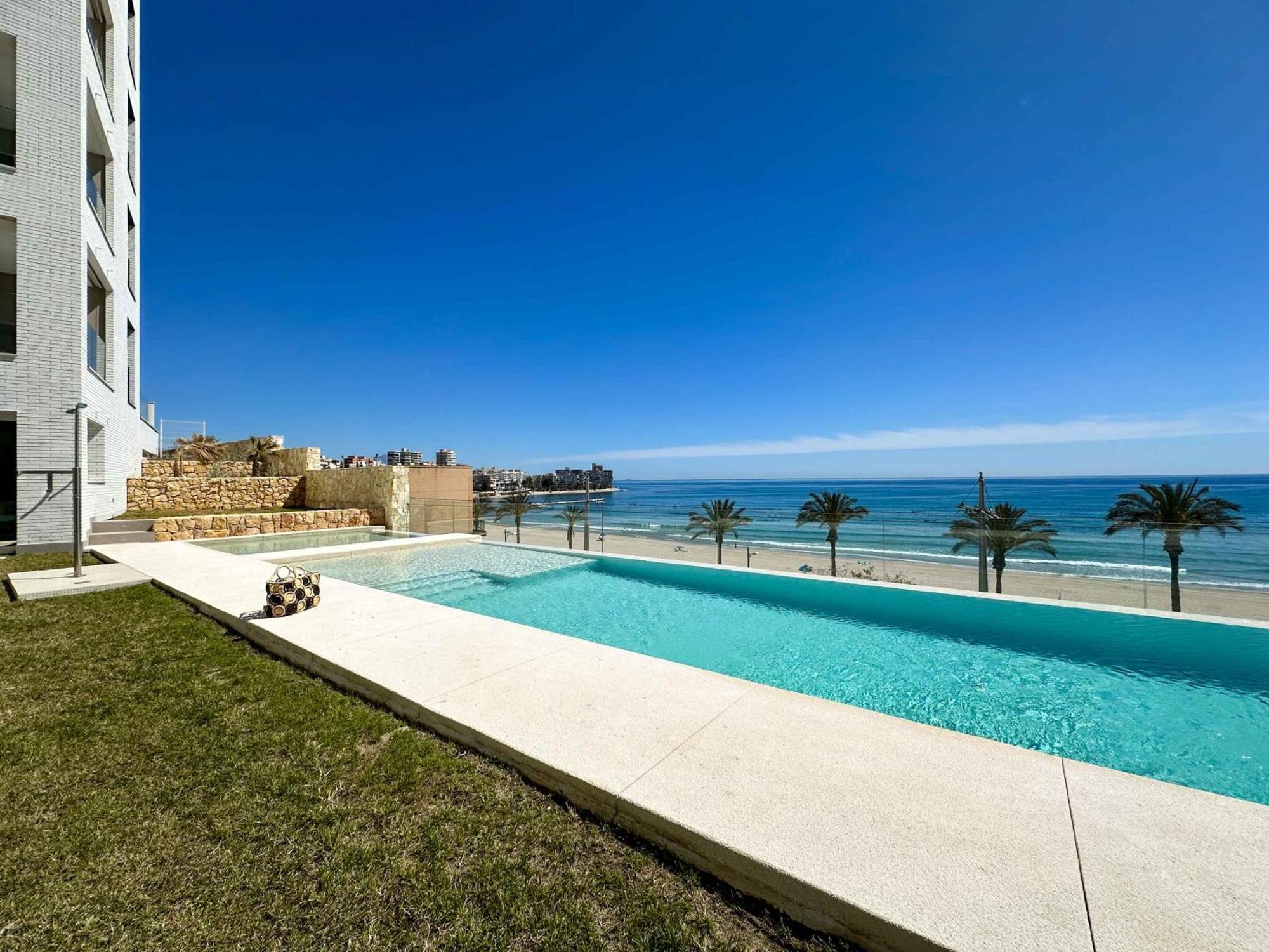 Lantia. Amaneceres De Ensueno Y Piscina Con Vistas Apartman El Campello Kültér fotó